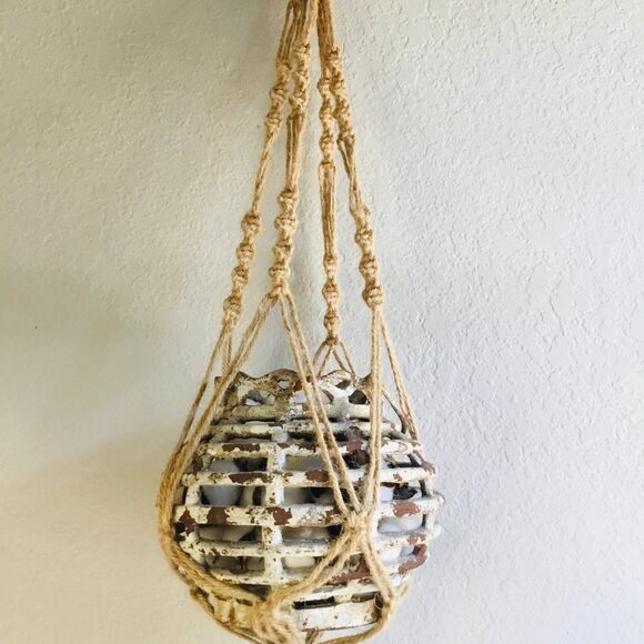 Macreme plant holder with gold color ring, twist design holds one plant boho - Picture 3 of 5